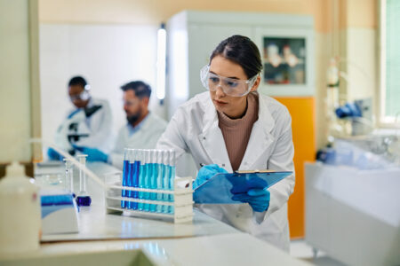 Artigos 64 produtos químicos